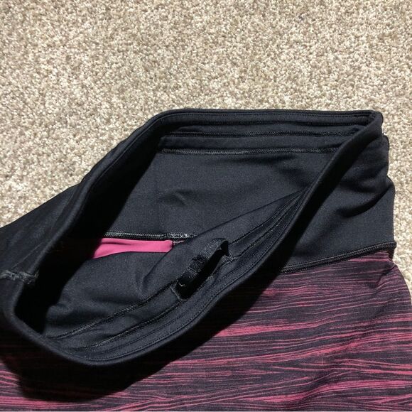 LULULEMON RUN THE DAY CROPPED LEGGINGS 17” LOW TIDE BLUSH BERRY BLACK SIZE 4 - Picture 4 of 8